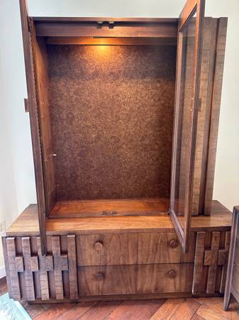 Lane Furniture Vintage Staccato Brutalist Mid Century Walnut Cabinet Hutch