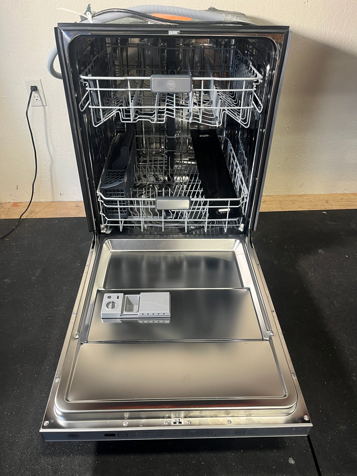 DW24XV Bertazzoni 24" Fully Integrated 48 dBA Dishwasher