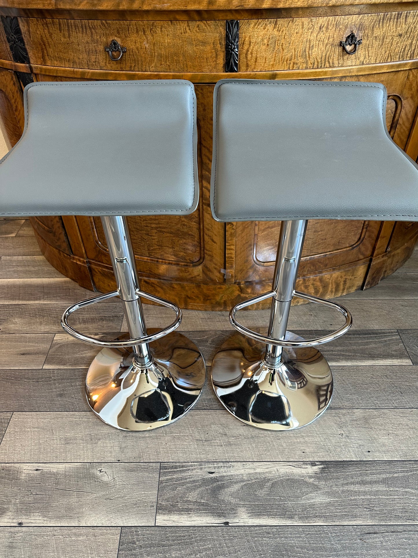 Modern Adjustable Height Swivel Bar Stool Gray Bar Chair Set of 2