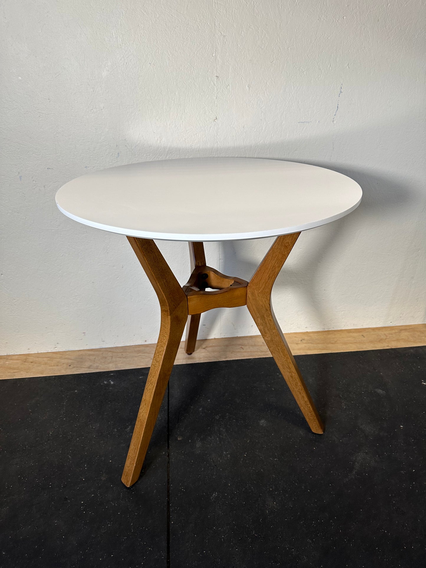 Mid Century Modern 28” Round Bistro Table